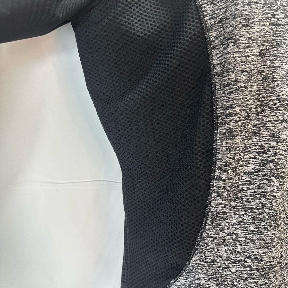 Athleta Running Wild Half Zip Long Sleeve Pullover Jacket Gray Black Size L - Picture 5 of 9